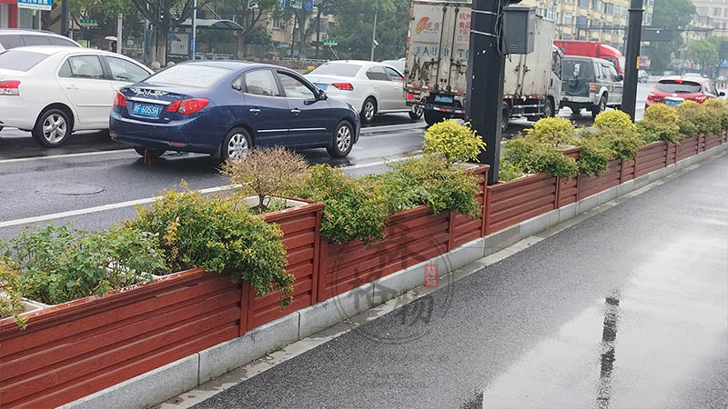 邯鄲機(jī)非隔離道路鋁合金花箱高低組合案例